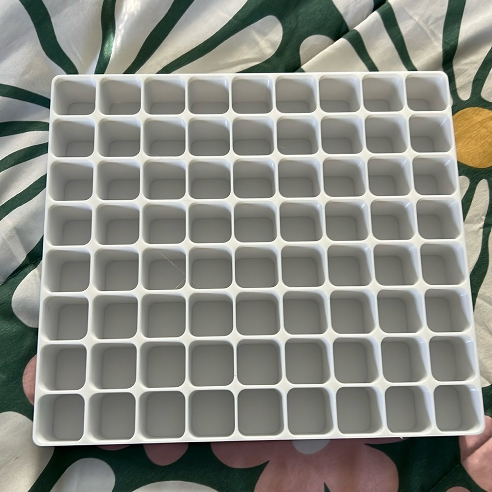 72 piece lipstick organizer white